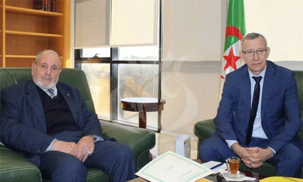 صيانة المرجعية الدينية : توقيع اتفاقية تعاون بين قطاع الاتصال والمجلس الإسلامي الأعلى