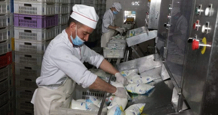 الوالي يأمر بإغراق السوق بالمادة تجنبا لحدوث ندرة: رفع إنتاج ملبنة نوميديا إلى 350 ألف لتر يوميا في رمضان