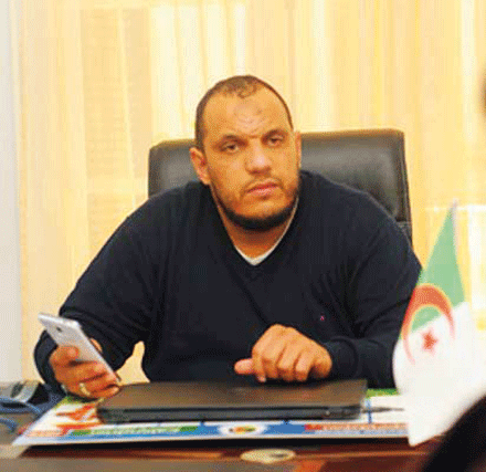رئيس اتحاد عنابة زعيم يصرح: على اللاعبين إحراز النقاط والباقي مسؤوليتنا !