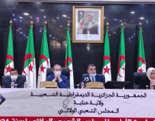 حل مشكلة ربط المنطقة الصناعية عين الصيد بالكهرباء: والي عنابـــة يدعــــو إلى اعتمــــاد الشفــافيــــة في الاستثمــــــــار