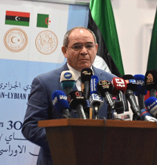 بوقدوم يُجدد الدعم الكامل  للبلد الشقيق ويُؤكد:  الجزائر لم تدخر جهدا من أجل عودة الإستقرار في ليبيـــا  