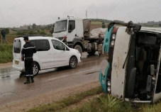 سكيكدة:  23 جريحــــا في انقـــلاب حافلــة بعيـن شرشــــار 