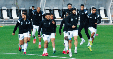 الأنصار رفعوا معنويات قندوسي: لا خيـار أمـام وفـاق سطيف سـوى الفـوز 