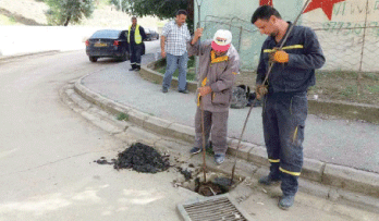 أزيد من 1200 بالوعة تم تنظيفها تحسبا لموسم الأمطار: عجــــــــــلات وحيوانــــات نافقـــــة تسد مجـــــاري الميــــــاه بقسنطينــة