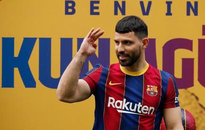 برشلونة يتلقى صدمة جديدة بعد تأكد غياب سيرجيو اغويرو لمدة طويلة