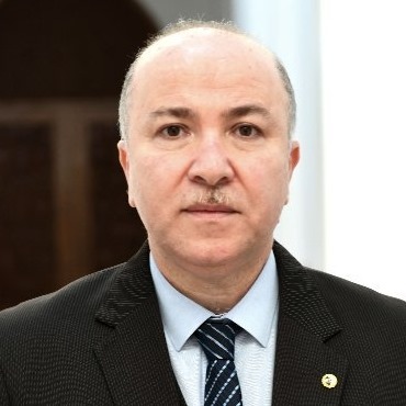 الوزير الأول: يجب أن نحقق الاستقلال الاقتصادي كما حقق آباؤنا الاستقلال السياسي