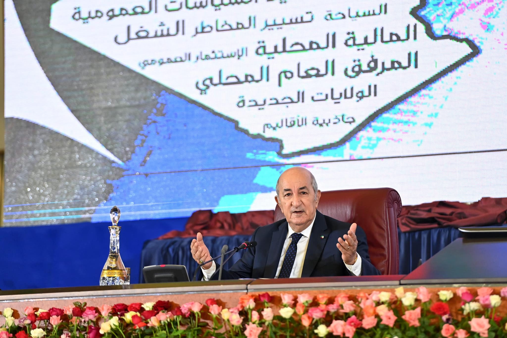 الرئيس تبون : تجريم المضاربة في المواد الأساسية وتفعيل منحة البطالة خلال  الشهرين المقبلين