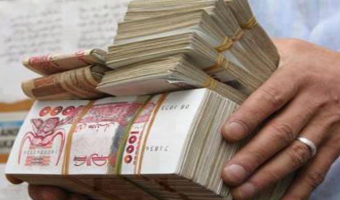 الرئيس تبون: الأموال المتداولة في السوق الموازية بالجزائر تعادل 90 مليار دولار 