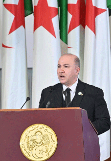 الوزير الأول ينتقد التباين الكبير في التنمية بمناطق الظل ويشدّد:   الاستثمارات العمومية كانت غير مجدية