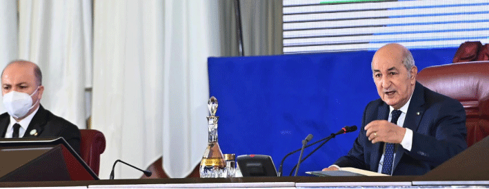 الرئيس تبون يؤكد تعزيز الترسانة القانونية لمحاربة الفساد وحماية المسؤولين النزهاء: التحقيقـــات في قضايـــا الفساد ستكــون ممركــزة وبترخيـــــص