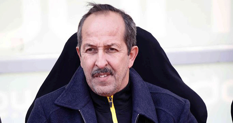 عباس يتجه للبقاء في نجم مقرة: الإدارة تـــــــــــراهـــن على الاستقرار في التعداد والطاقــــم الفنــــــــي