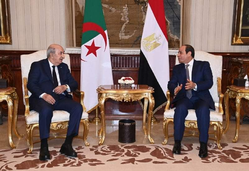 الرئيس تبون  يجري محادثات ثنائية مع نظيره المصري عبد الفتاح السيسي 