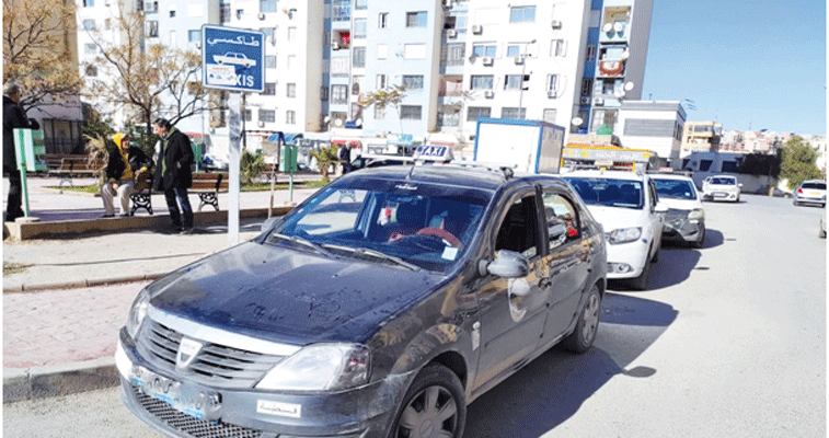 حسب نقابة السائقين بقسنطينة:  تطبيقات الهاتف و