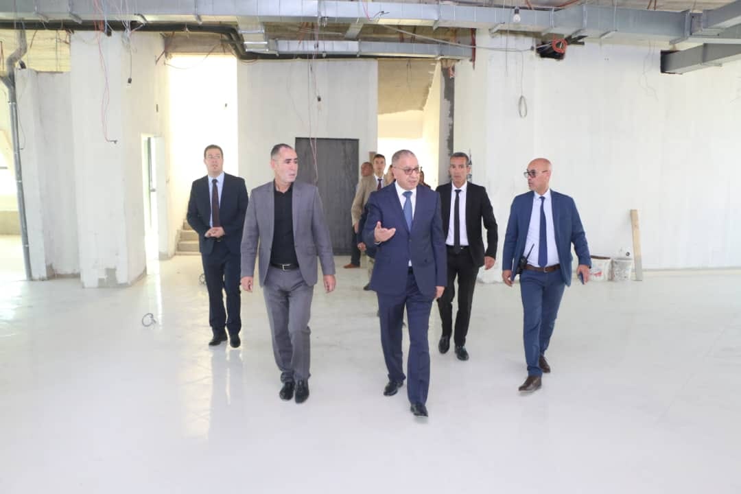 قسنطينة: توجيه إعذار للمؤسسات المكلفة بإنجاز مخبر مراقبة المواد الصيدلانية