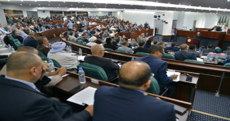 أثنوا على ما حقّقه الطاقم الحكومي في عدة قطاعات: النواب يستعجلون إصلاح النظام المصرفي 