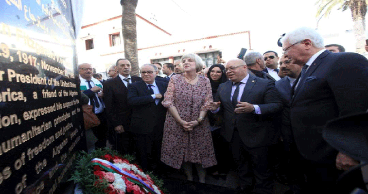تدشين جدارية تخلد اسمه بالعاصمة: رئيــس الجمهوريـــة يقرر منح وســام أصدقاء الثـورة لجـــون كينيــدي