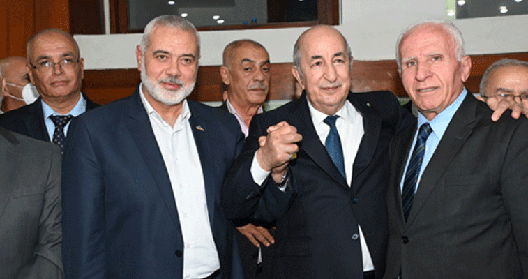  الرئيس تبون يؤدي زيارة مجاملة للمشاركين في مؤتمر الفصائل الفلسطينية بالجزائر