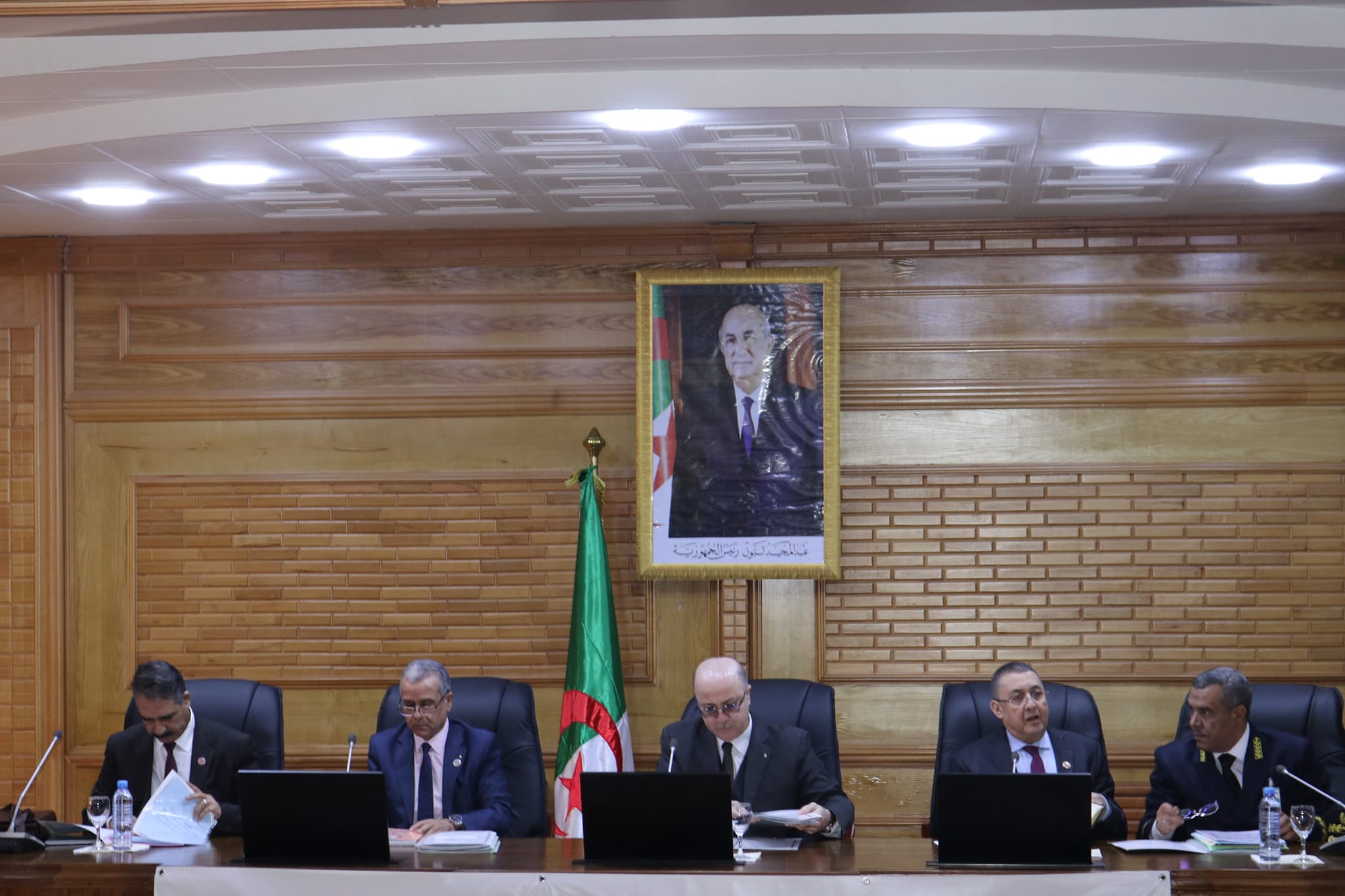 الوزير الأول يحل بولاية تيسمسيلت تحسبا لاجتماع الحكومة