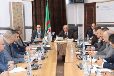 الـوالي هدّد بمقاضاة من يعرقل التأشير على وثائق المواطـنين: دعــــوة رؤســــاء الدوائــــر لتجسيـــــد المشاريــــع المتأخــــرة بأم البواقــــــي