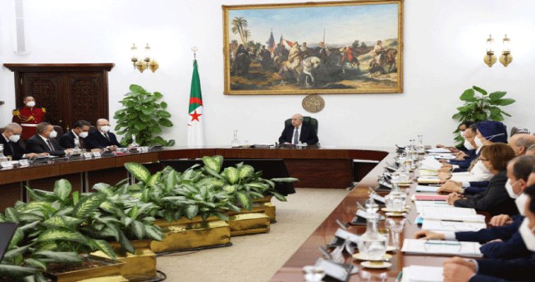 تدهور قطاع النقل الجوي والبحري للبضائع: الرئيس تبون يأمر بتحقيق فوري لمحاسبة المسؤولين