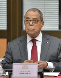 استراتيجية لتغطية 70 بالمائة من حاجيات الدواء لضمان الأمن الصحي:  عون يهدّد بمعاقبة المؤسسات الصيدلانية المتقاعسة