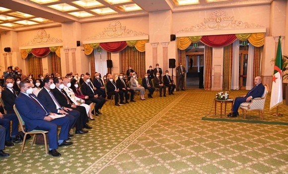 تجسيدا لالتزامات رئيس الجمهورية:  تدابير لحماية الجالية الوطنية بالخارج وإشراكها في مسار التنمية 
