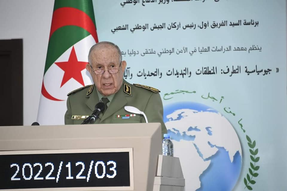 الفريق أول السعيد شنقريحة: الجزائر انتصرت بمواطنيها وجيشها ومؤسساتها على الإرهاب