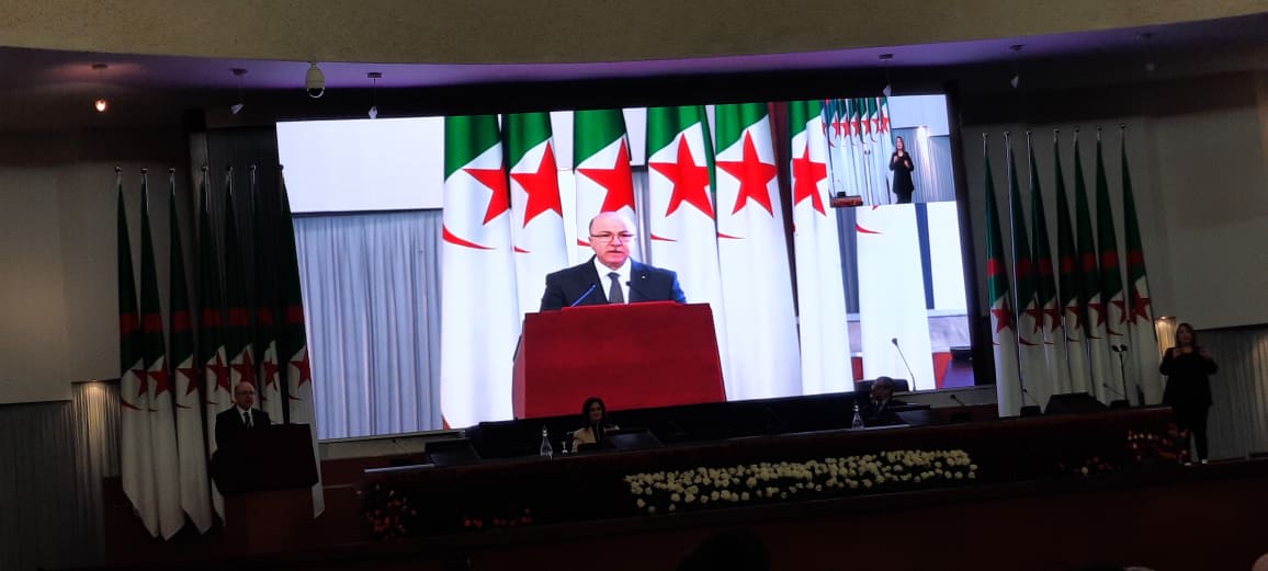 الوزير الأول يشرف على انطلاق الجلسات الوطنية الأولى حول واقع الطفولة في الجزائر 
