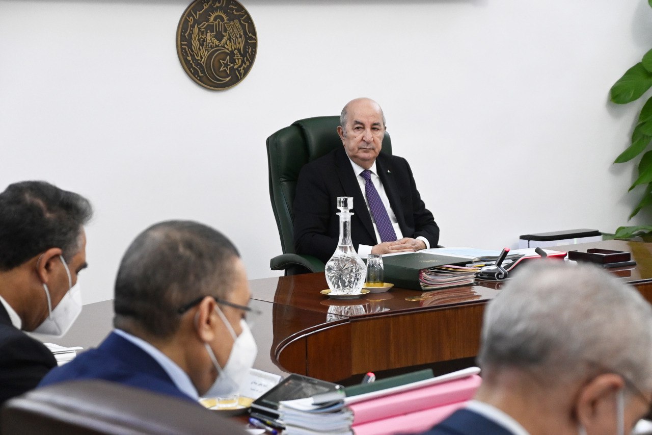 الرئيس يأمر بإعداد تقرير حول وضعية المستشفيات وتسييرها: 