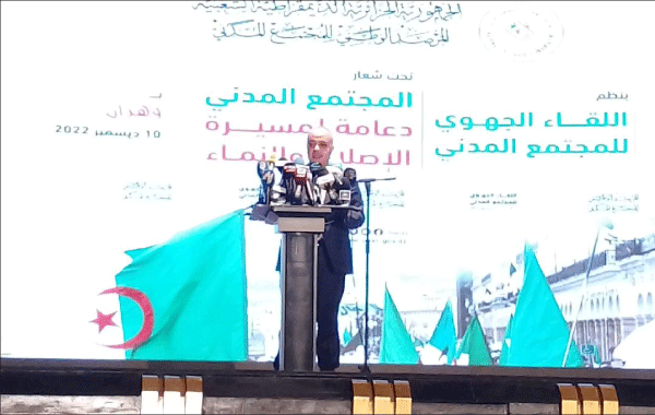 رئيس المرصد الوطني للمجتمع المدني من وهران: الجزائر استعادت مهابتها الدولية وتماسكها الـداخـــلــي 