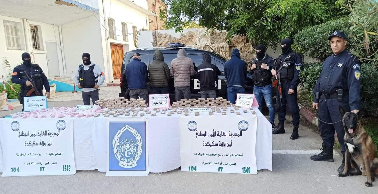 سكيكدة: حجز قرابة 13 كلغ من الكيف وتوقيف 5 أشخاص