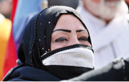  حظر تولية المرأة المناصب العامة سوء فهم للحديث