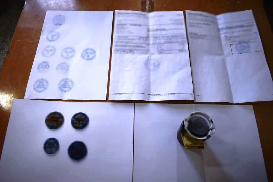 قسنطينة: توقيف 3 أشخاص في قضية تقليد أختام للمتاجرة في الأدوية