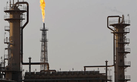 بلغت أعلى مستوى لها منذ 2014 : أســــــــــــعار النفــــــــــط تقفــــــــز  إلى 111 دولارا للبرميل