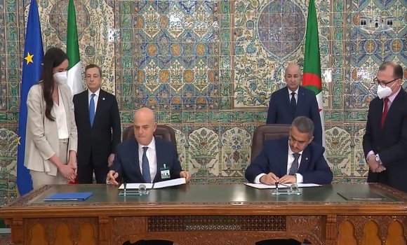 الجزائر/ إيطاليا: سوناطراك وإيني توقعان اتفاقية في مجال الغاز