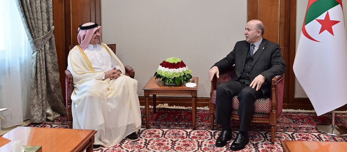 الوزير الأول يستقبل سفير دولة قطر بالجزائر