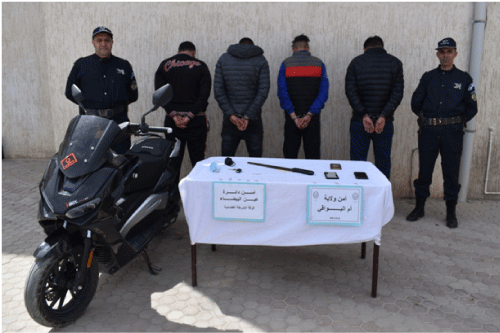 توقيف 4 مبحوث عنهم بأم البواقي: وضع حدّ لعصابة تستدرج ضحاياها عبر منصات التواصل الاجتماعي 