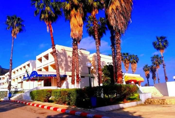 وزير السياحة من سكيكدة: فندق بوقارون سيتحول إلى محطة للمعالجة بمياه البحر