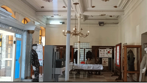 أيام إعلامية حول الصحّة العسكرية: إبــراز فرص الطلبـة للانخـراط  في مؤسسـات الجـيش 