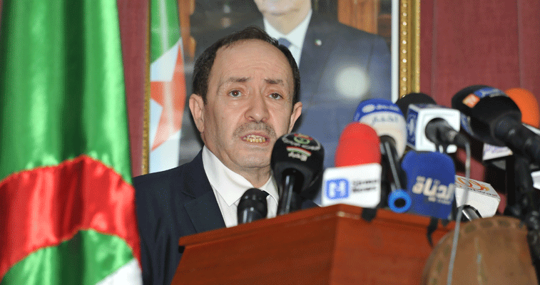 في إجراءات  وصفها وزير التربية بغير المسبوقة : تخفيــف المناهج و وزن المحـفظة الموســـم المقــــبل