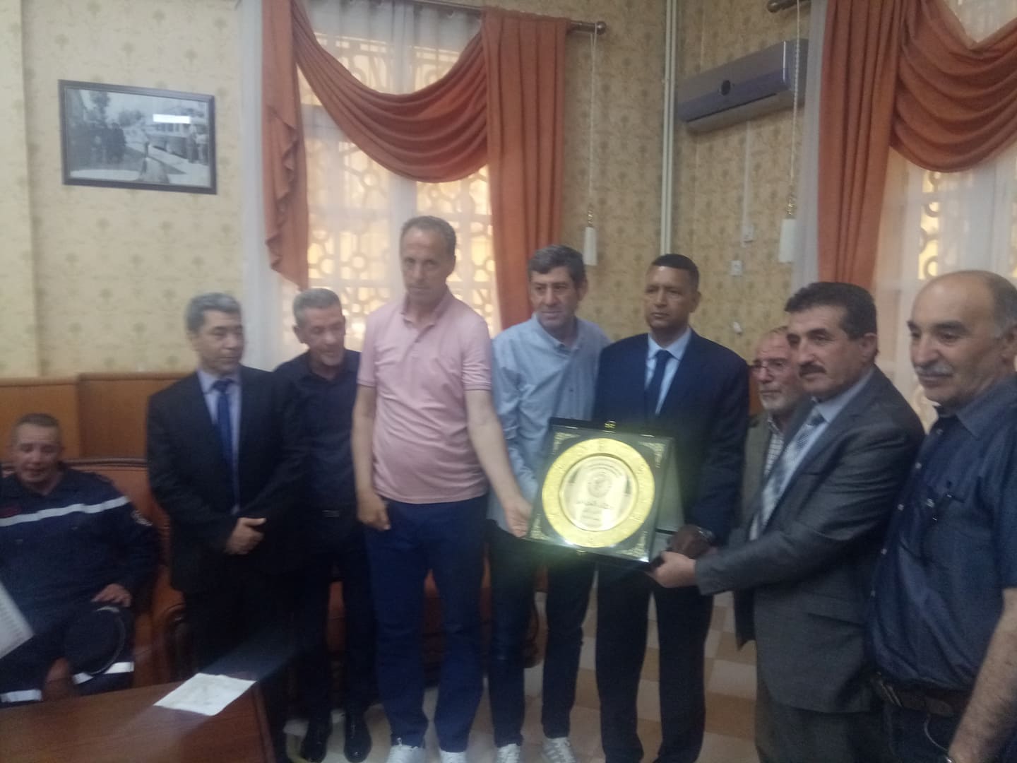 تكريم النادي البرجي للكرة الطائرة لتتويجه باللقب التاسع