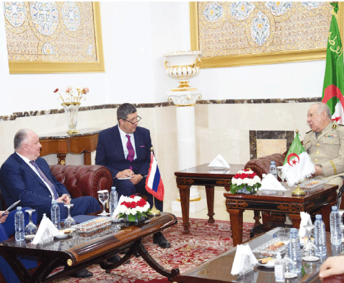  الفريق شنقريحة يستقبل المدير العام للشركة الروسية 