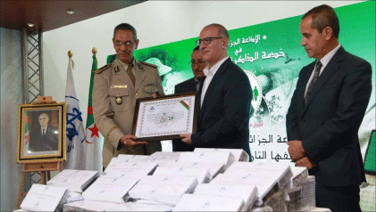 إشادة واسعة بالمبادرة: الإذاعة الوطنية تسلـم حصة هامة من الأرشيـف للمؤسسة العسكرية 