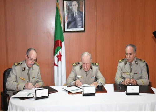   الفريق أول السعيد شنقريحة يشرف على تنصيب اللواء جمال كحال مديرا عاما للأمن  الداخلي