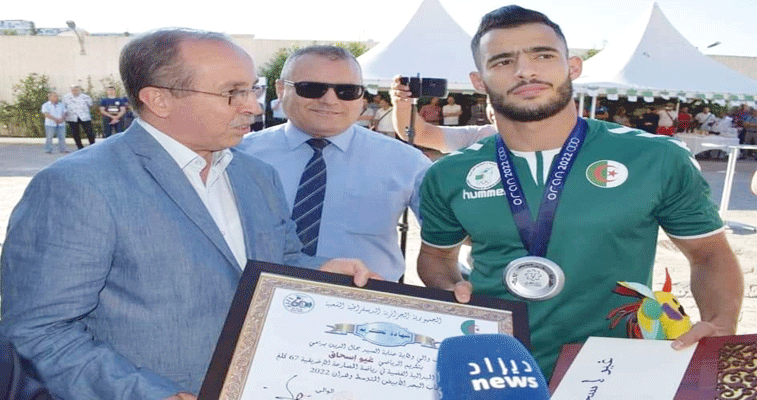 صاحب الفضية المتوسطية المصارع إسحاق غيو للنصـر: الرئيس تبون أوصى بمنحي سكنا و والي عنابة سلمني مقرر الاستفادة