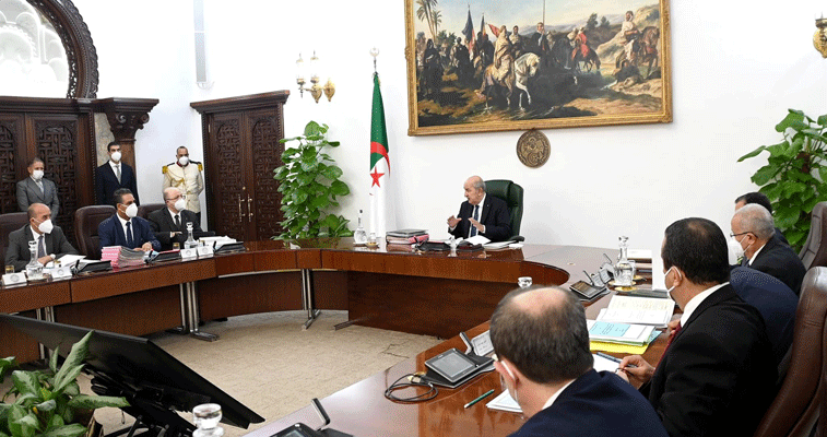 إدراج أثرها المالي في قانون المالية 2023 : زيـادات في الأجــور ومنحـتي البطــالة والتقــاعد