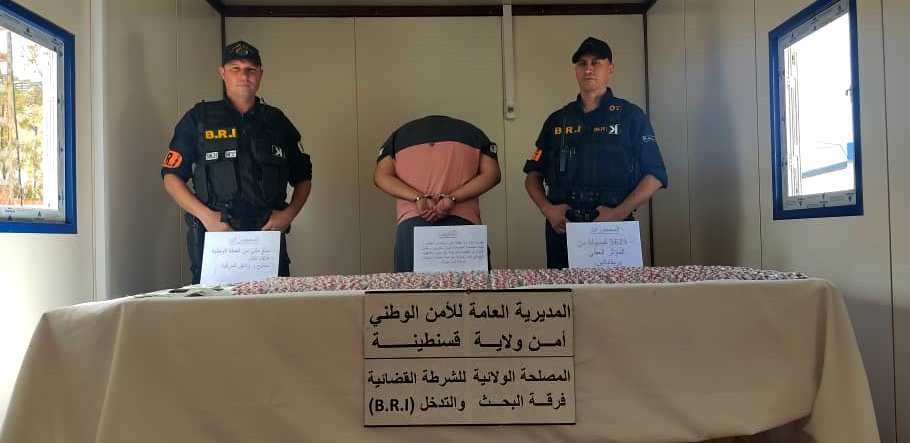 قسنطينة: توقيف شخص وحجز حوالي 6 آلاف كبسولة بريغابلين 