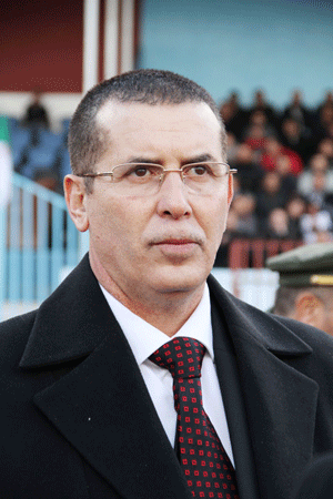 علي العربي يطرح مشكلة 
