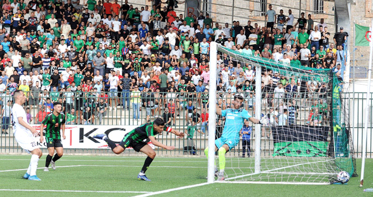 شباب قسنطينة (3) ـ اتحاد خنشلة (1): السنـــــافــــــــر يفكّــــــــون عقــــــــــدة الافتتـــــــــــاح