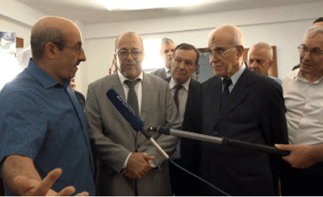 إجراء القرعة الخاصة بالتوزيع الزمني للتعبير المباشر للانتخابات الجزئية:  شــــرفي يدعــــو المترشحيـن إلى التعـاون مع السلطــة لحمايـة أصــوات الناخبيــن